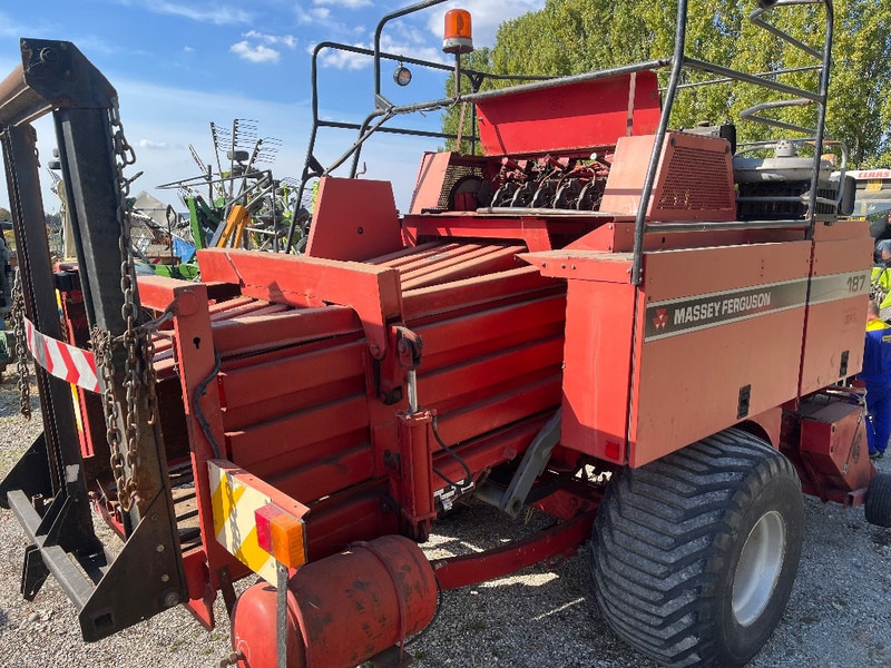 Massey Ferguson 187 - Máy đóng kiện vuông: hình 4 Massey Ferguson 187 - Máy đóng kiện vuông: hình 4
