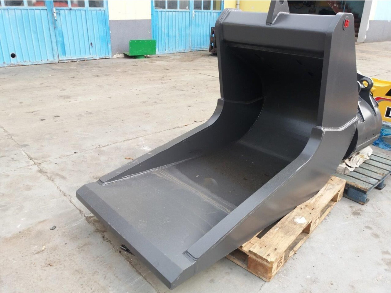 BALAVTO quarry bucket 1000 mm - Gầu máy xúc cho Máy móc xây dựng: hình 3 BALAVTO quarry bucket 1000 mm - Gầu máy xúc cho Máy móc xây dựng: hình 3