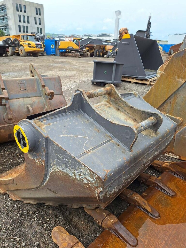 Balavto excavating planning bucket 1550 mm S60 - Gầu máy xúc: hình 3 Balavto excavating planning bucket 1550 mm S60 - Gầu máy xúc: hình 3