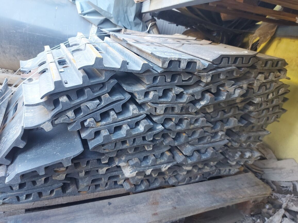 Grouser pads 600 mm Daewoo-Doosan DX225 NLC, Daewoo-Doosan Solar 220, Daewoo-Doosan Solar 225, Hitachi ZX180 LC, Hitachi ZX240, Hyundai HX180 HIGH WALKER, Komatsu PC150 LC, Komatsu PC160, Komatsu PC - Bánh lăn cho Máy xúc: hình 1 Grouser pads 600 mm Daewoo-Doosan DX225 NLC, Daewoo-Doosan Solar 220, Daewoo-Doosan Solar 225, Hitachi ZX180 LC, Hitachi ZX240, Hyundai HX180 HIGH WALKER, Komatsu PC150 LC, Komatsu PC160, Komatsu PC - Bánh lăn cho Máy xúc: hình 1