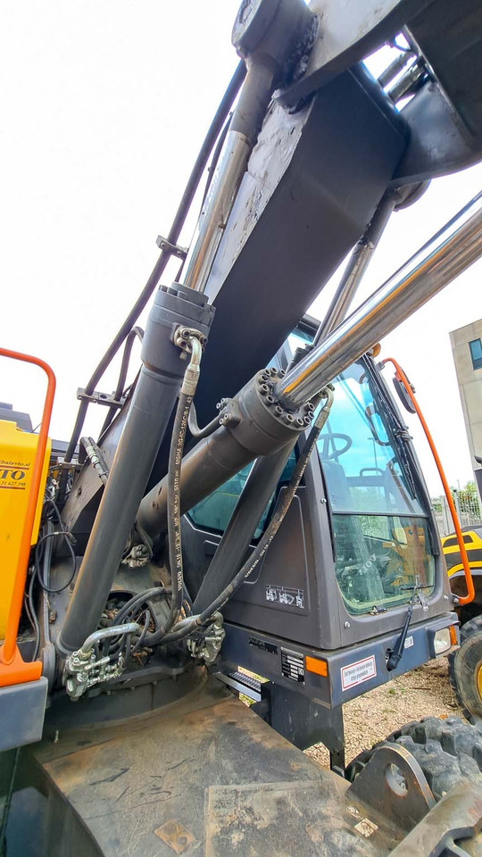 Volvo boom cylinder 14578082  Volvo EWR150E, EW140C, EW140D - Phụ tùng cho Máy xúc: hình 1 Volvo boom cylinder 14578082  Volvo EWR150E, EW140C, EW140D - Phụ tùng cho Máy xúc: hình 1