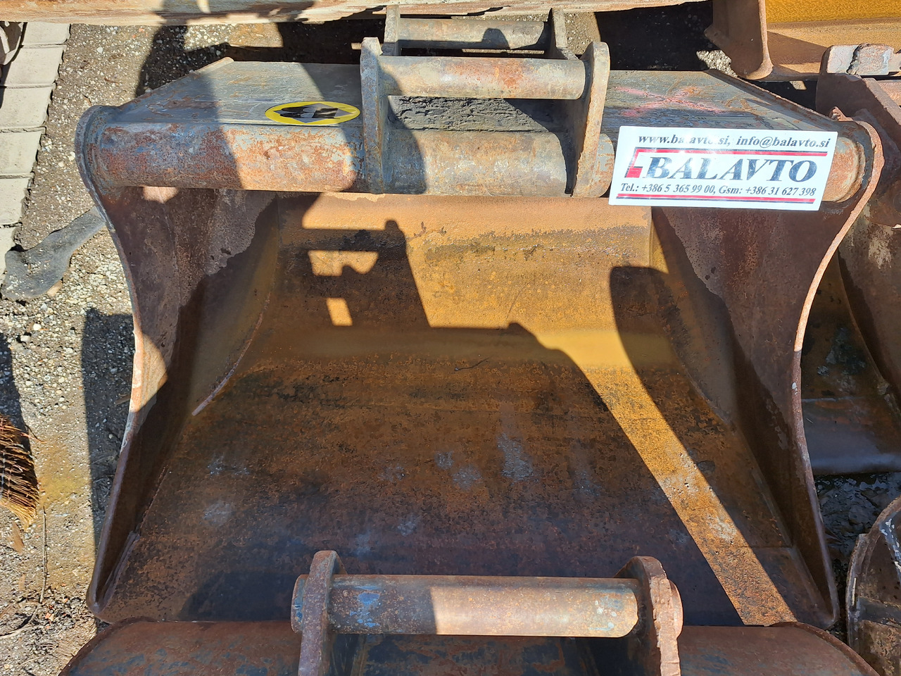 SMP Excavating planning bucket 1550 mm S60 - Gầu máy xúc: hình 1 SMP Excavating planning bucket 1550 mm S60 - Gầu máy xúc: hình 1