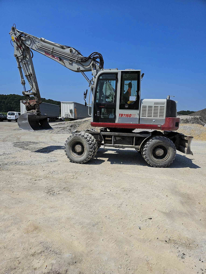Takeuchi TB1160W - Máy xúc bánh lốp: hình 3 Takeuchi TB1160W - Máy xúc bánh lốp: hình 3
