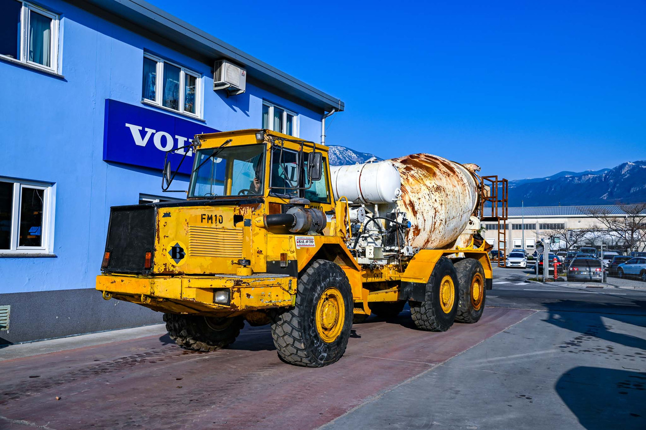 VOLVO A25C 6X6 - Xe trộn bê tông: hình 2 VOLVO A25C 6X6 - Xe trộn bê tông: hình 2