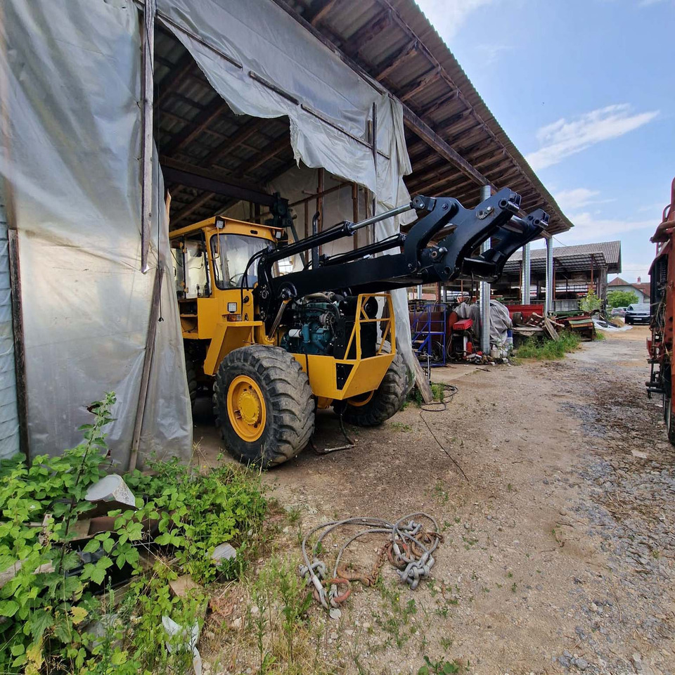 VOLVO BM6300 - Máy xúc trước múc sau: hình 4 VOLVO BM6300 - Máy xúc trước múc sau: hình 4