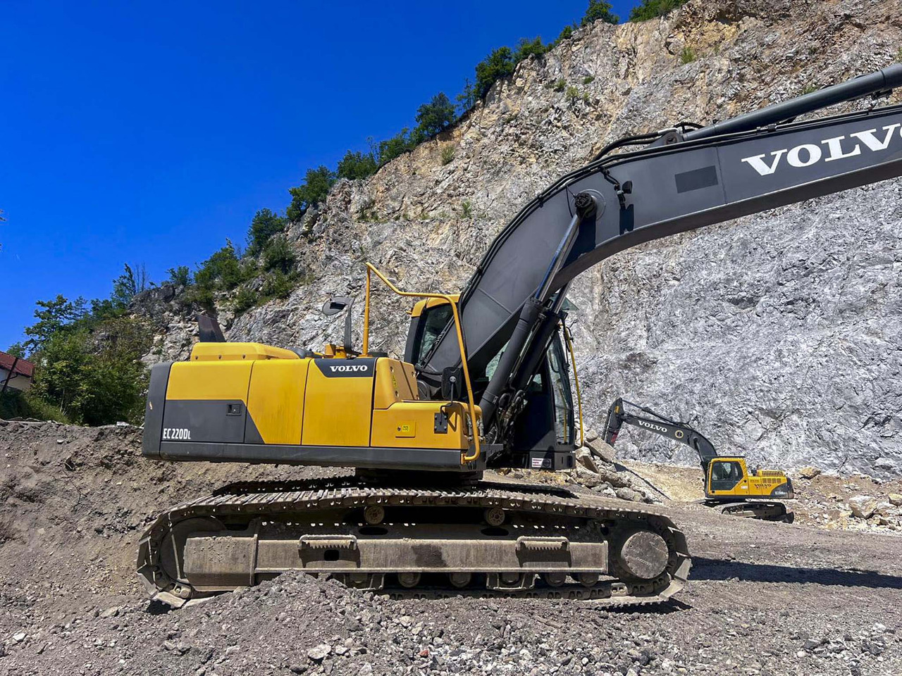 VOLVO EC220D - Máy xúc bánh xích: hình 5 VOLVO EC220D - Máy xúc bánh xích: hình 5