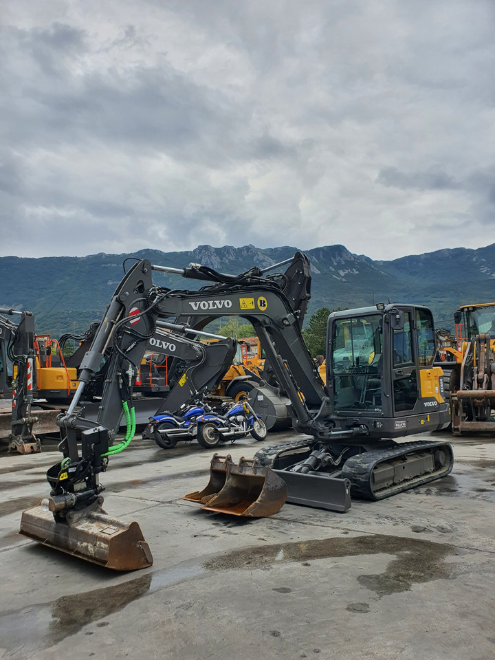 VOLVO EC60E - Máy xúc mini: hình 3 VOLVO EC60E - Máy xúc mini: hình 3