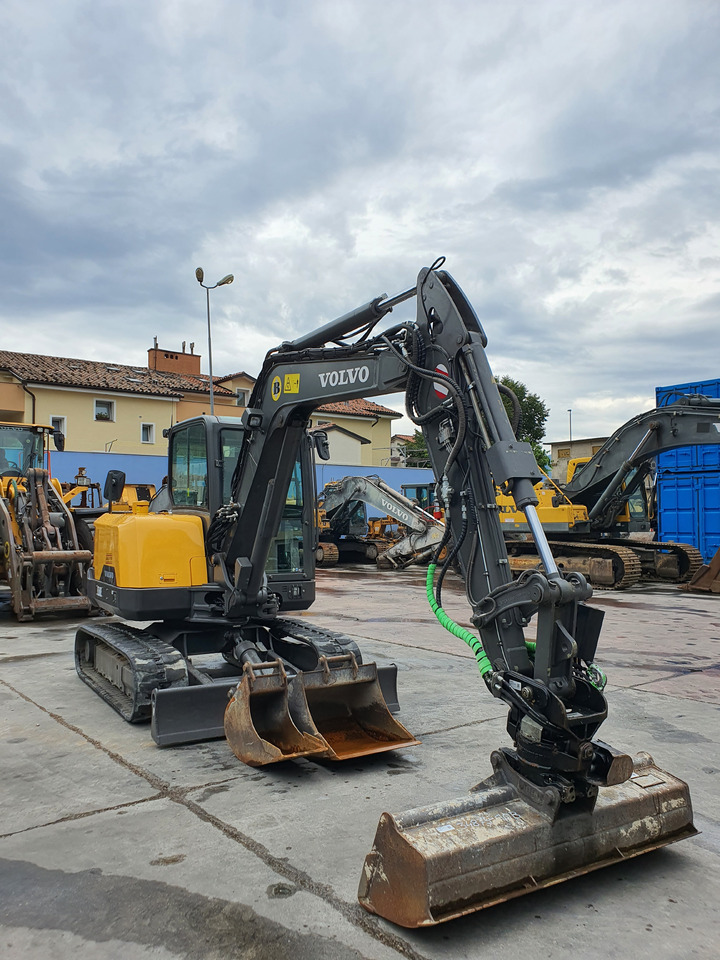VOLVO EC60E - Máy xúc mini: hình 5 VOLVO EC60E - Máy xúc mini: hình 5