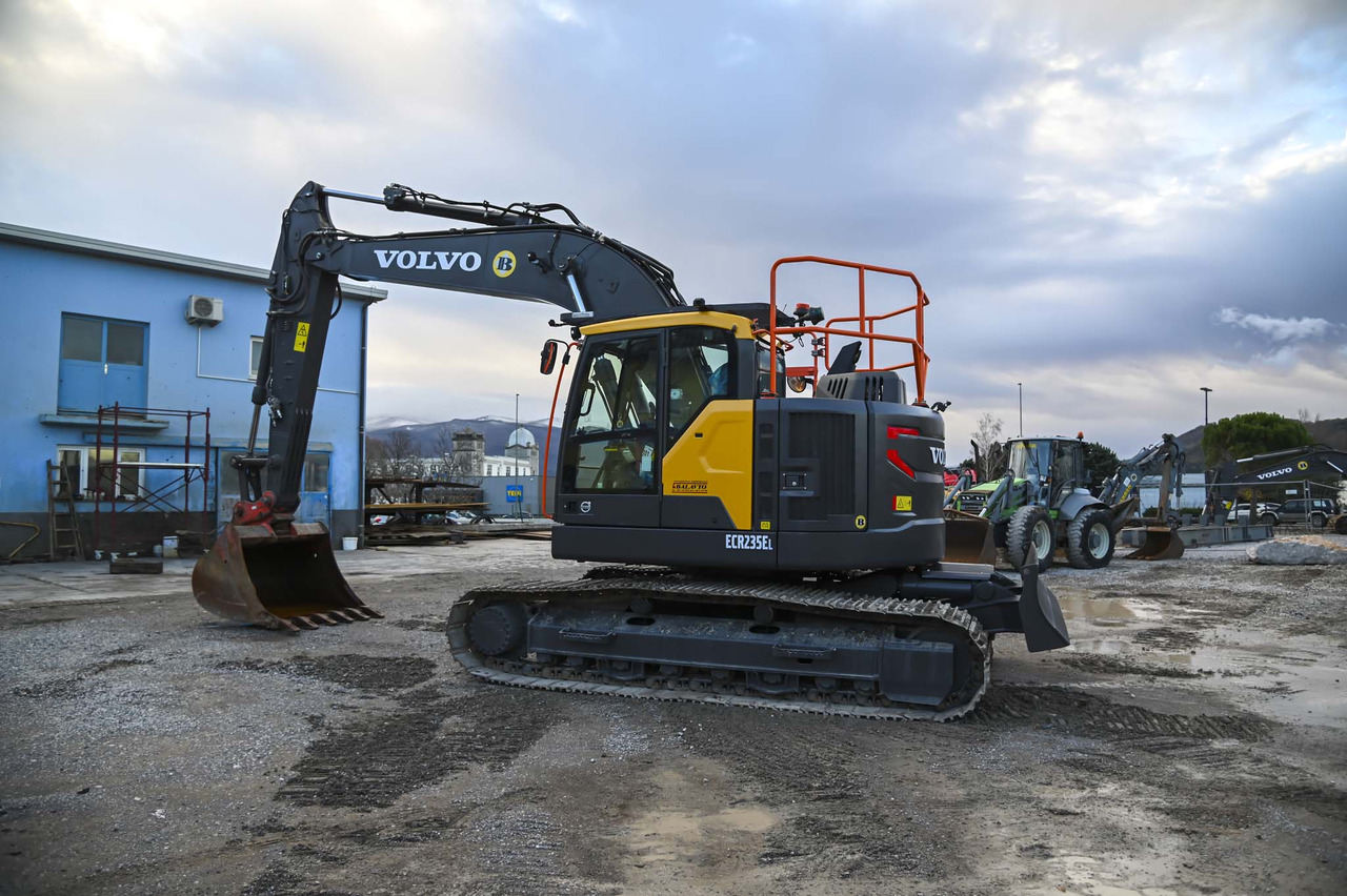 VOLVO ECR235EL - Máy xúc bánh xích: hình 3 VOLVO ECR235EL - Máy xúc bánh xích: hình 3