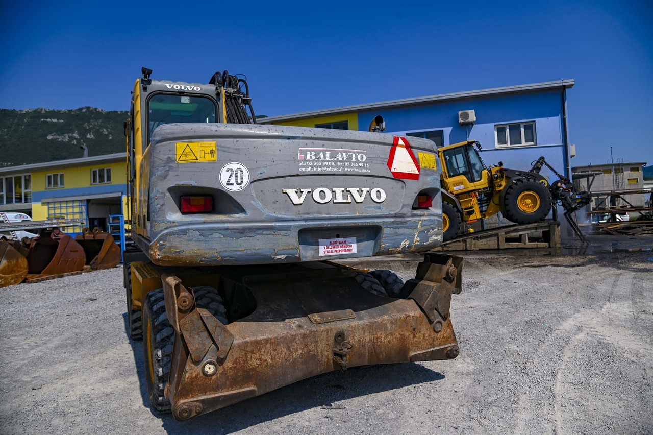 VOLVO EW180B - Máy xúc bánh lốp: hình 5 VOLVO EW180B - Máy xúc bánh lốp: hình 5