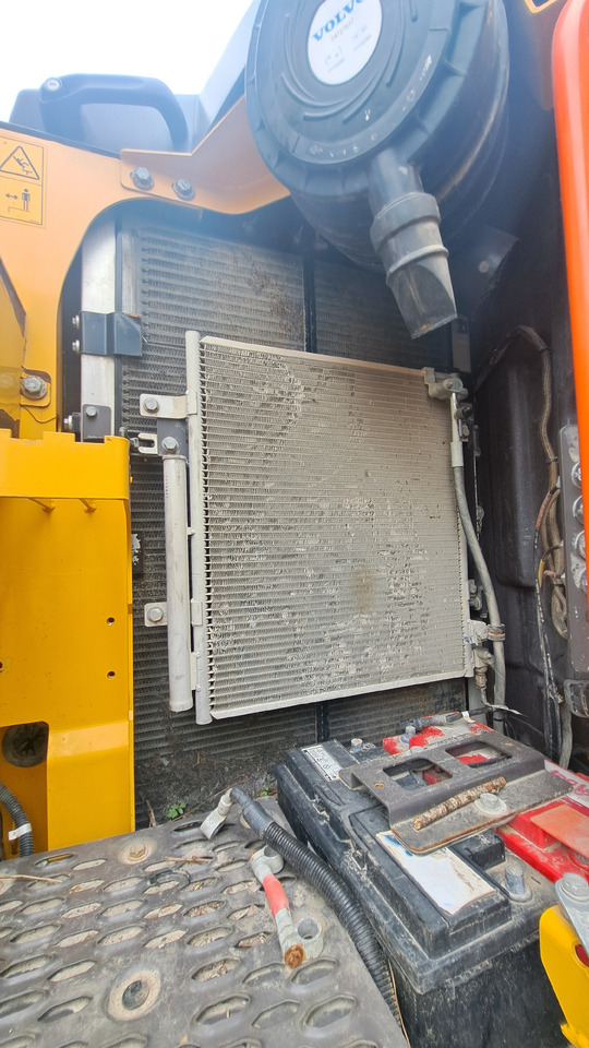 VOLVO EWR150E - Máy xúc bánh lốp: hình 2 VOLVO EWR150E - Máy xúc bánh lốp: hình 2