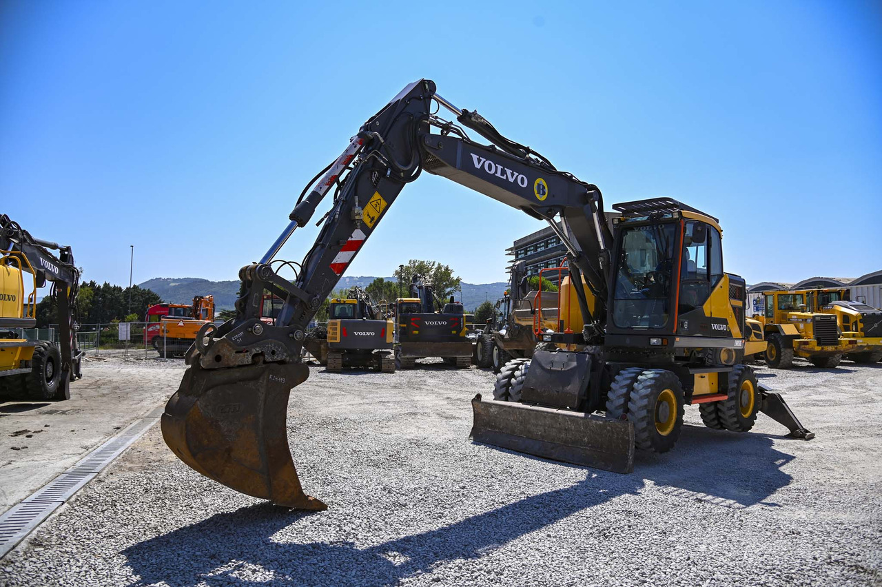 VOLVO EWR150E - Máy xúc bánh lốp: hình 1 VOLVO EWR150E - Máy xúc bánh lốp: hình 1