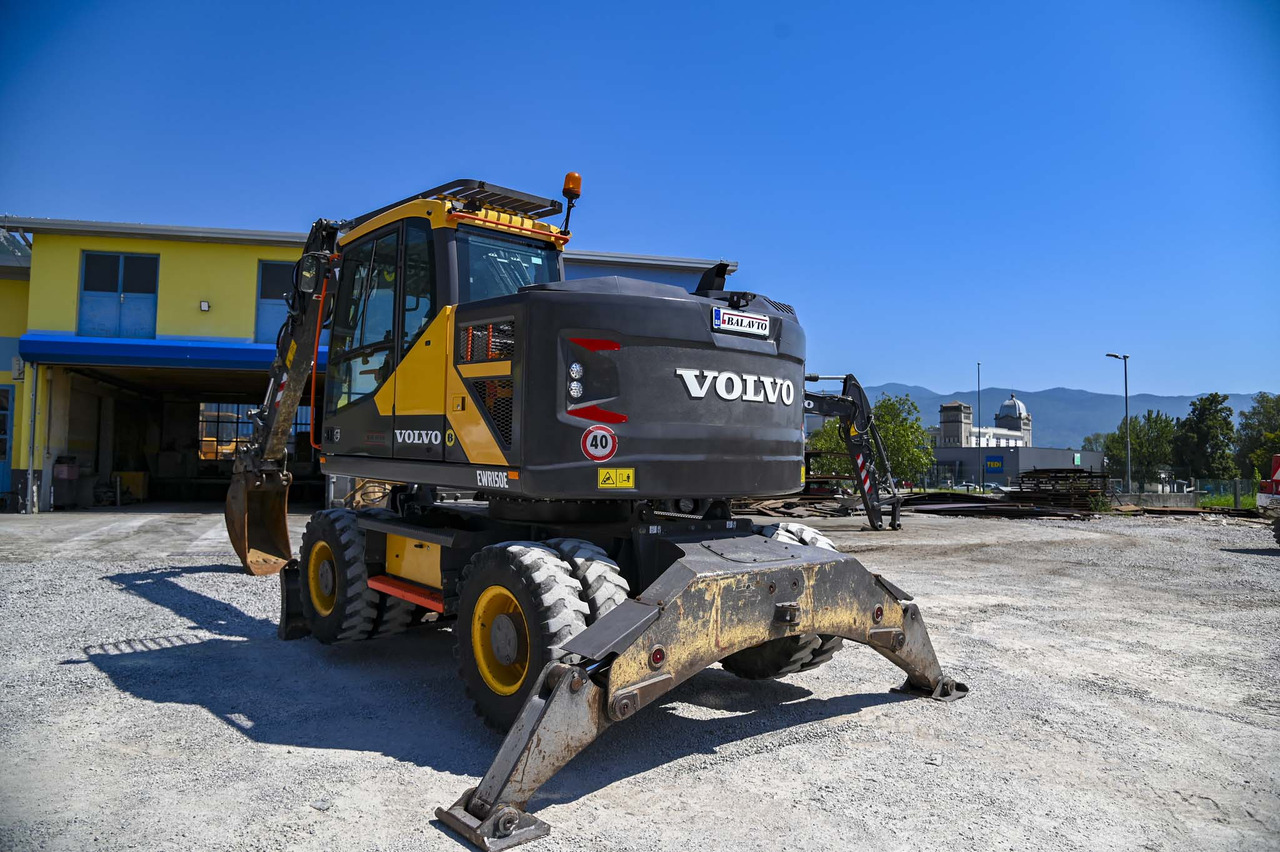 VOLVO EWR150E - Máy xúc bánh lốp: hình 5 VOLVO EWR150E - Máy xúc bánh lốp: hình 5