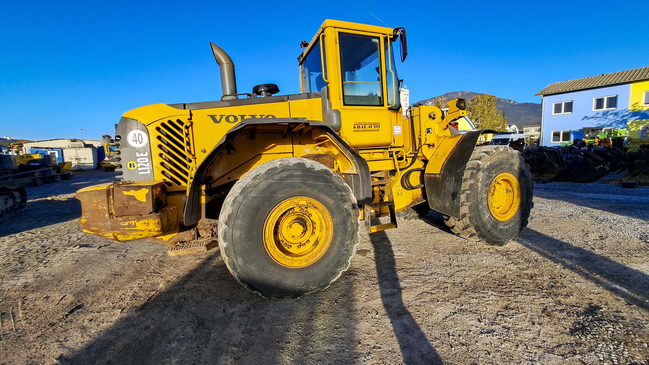 VOLVO L120E - Máy xúc lật bánh lốp: hình 5 VOLVO L120E - Máy xúc lật bánh lốp: hình 5