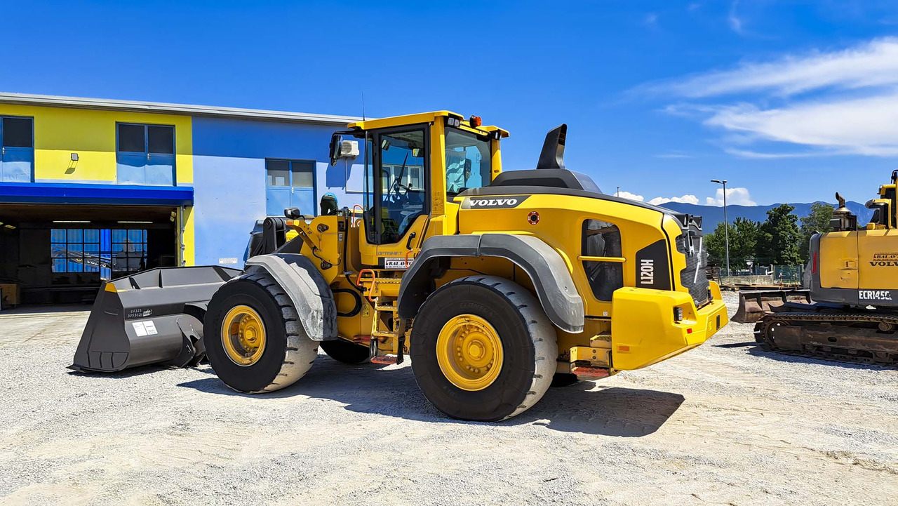 VOLVO L120H - Máy xúc lật bánh lốp: hình 4 VOLVO L120H - Máy xúc lật bánh lốp: hình 4
