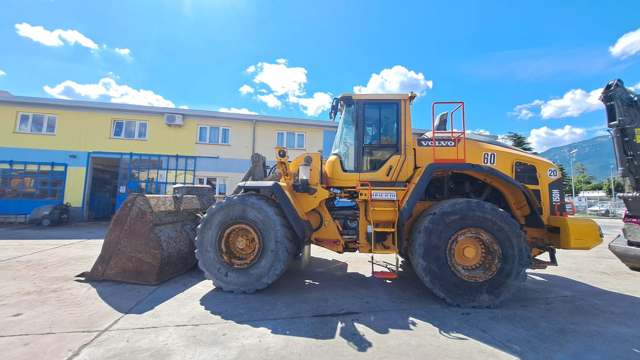 VOLVO L150H - Máy xúc lật bánh lốp: hình 2 VOLVO L150H - Máy xúc lật bánh lốp: hình 2
