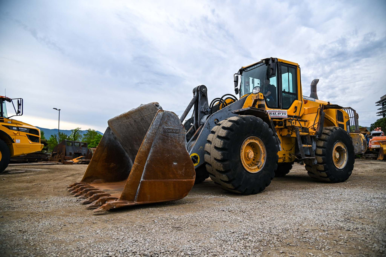 VOLVO L180G - Máy xúc lật bánh lốp: hình 1 VOLVO L180G - Máy xúc lật bánh lốp: hình 1