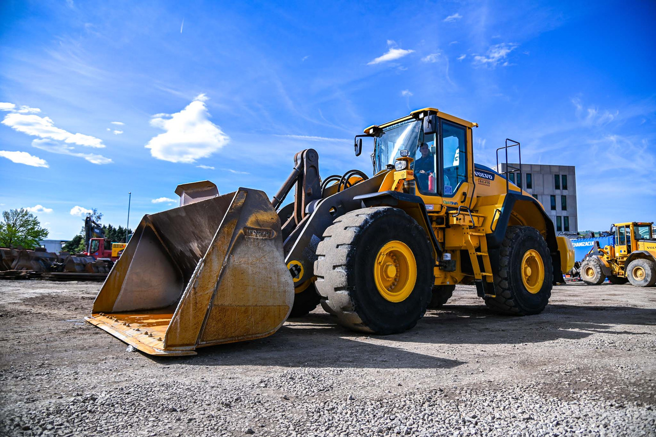 VOLVO L180H - Máy xúc lật bánh lốp: hình 1 VOLVO L180H - Máy xúc lật bánh lốp: hình 1