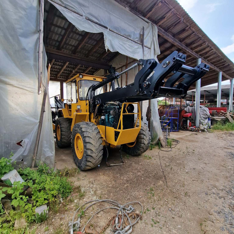 Volvo BM6300 - Máy xúc trước múc sau: hình 3 Volvo BM6300 - Máy xúc trước múc sau: hình 3