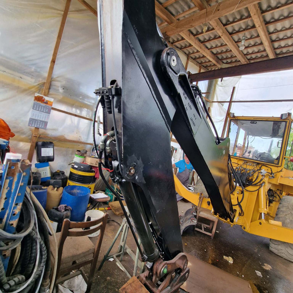 Volvo BM6300 - Máy xúc trước múc sau: hình 5 Volvo BM6300 - Máy xúc trước múc sau: hình 5