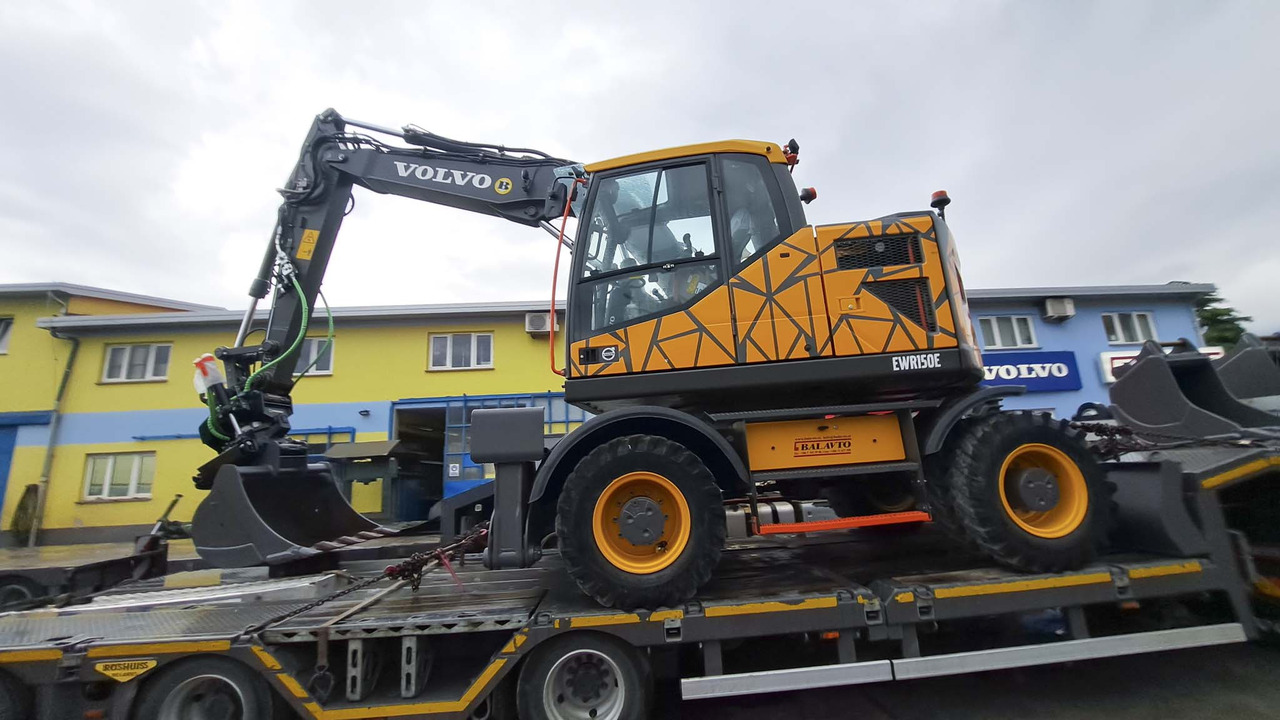 Volvo EWR150E - Máy xúc bánh lốp: hình 3 Volvo EWR150E - Máy xúc bánh lốp: hình 3