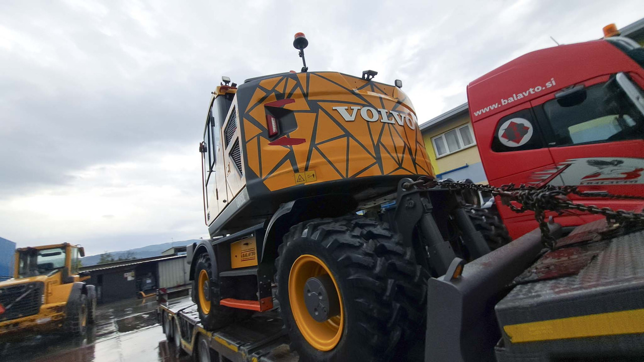 Volvo EWR150E - Máy xúc bánh lốp: hình 4 Volvo EWR150E - Máy xúc bánh lốp: hình 4