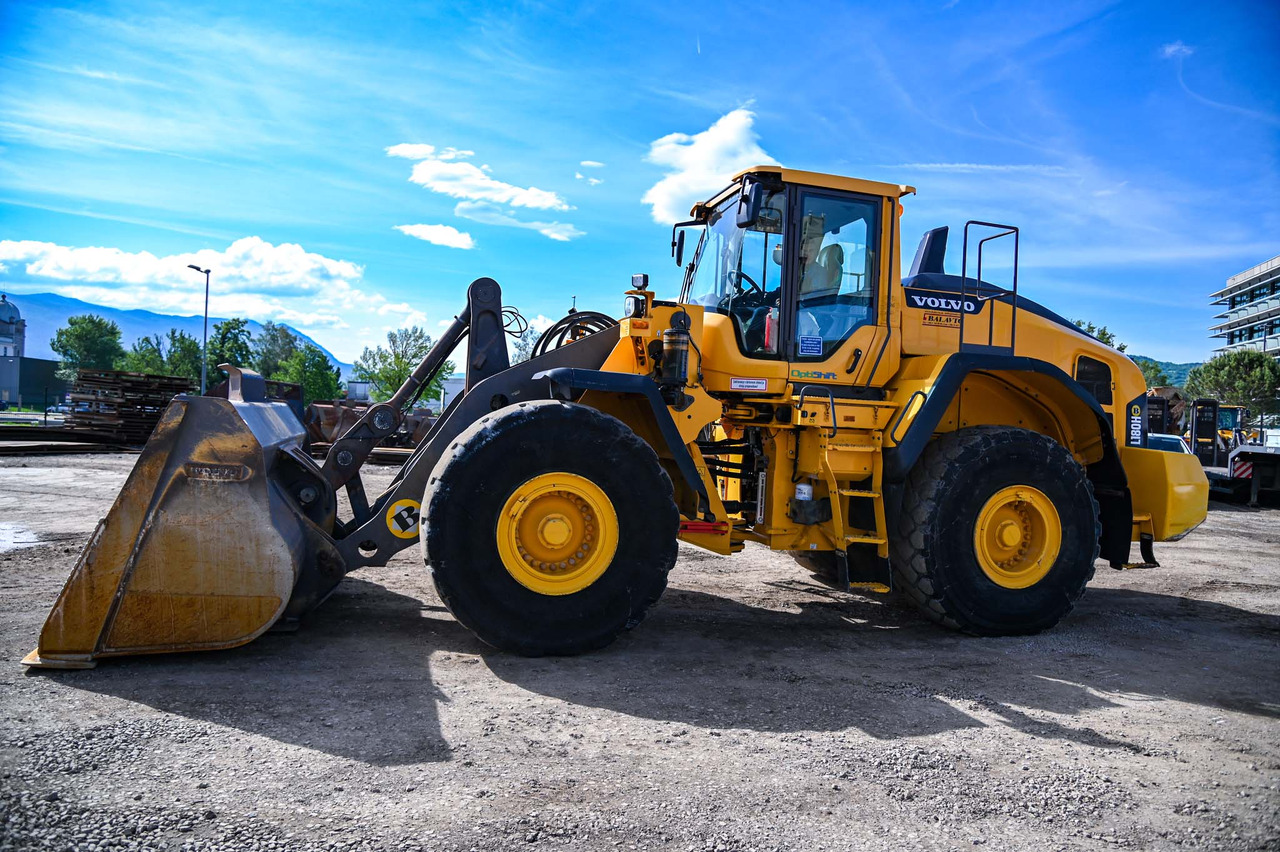Volvo L180H - Máy xúc lật bánh lốp: hình 2 Volvo L180H - Máy xúc lật bánh lốp: hình 2