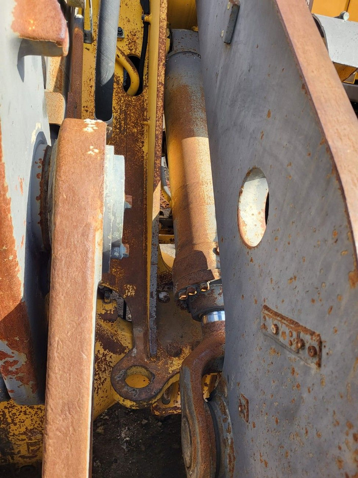 Volvo lifting hydraulic cylinder - Xi lanh thủy lực cho Máy xúc lật bánh lốp: hình 1 Volvo lifting hydraulic cylinder - Xi lanh thủy lực cho Máy xúc lật bánh lốp: hình 1