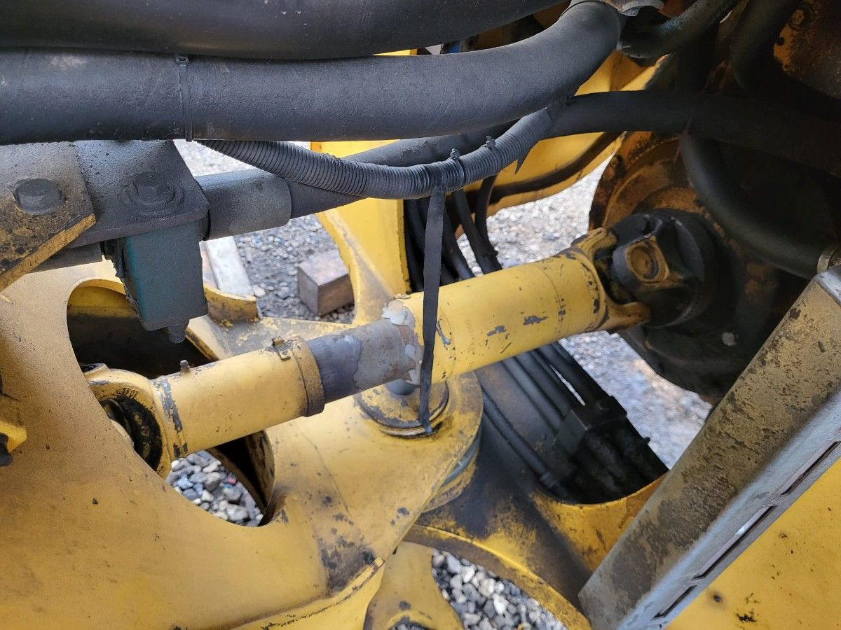 Volvo propeller shaft - Trục các đăng cho Máy xúc lật: hình 2 Volvo propeller shaft - Trục các đăng cho Máy xúc lật: hình 2