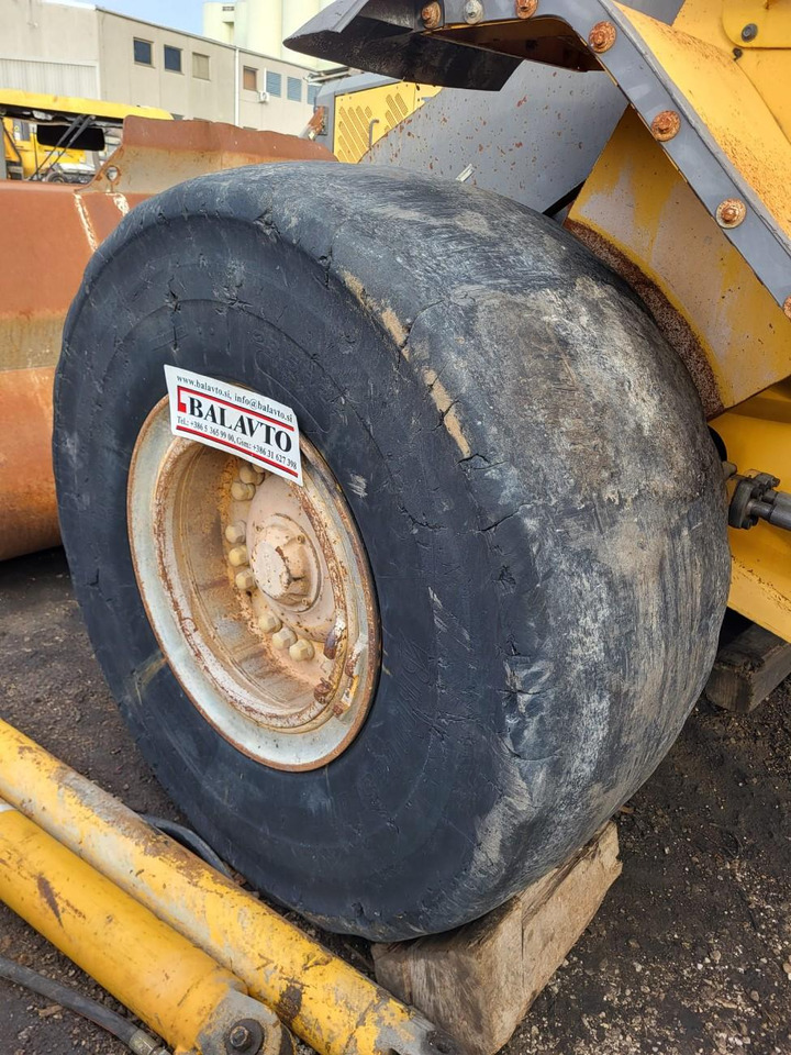 Volvo rims - Vành cho Máy xúc lật: hình 2 Volvo rims - Vành cho Máy xúc lật: hình 2