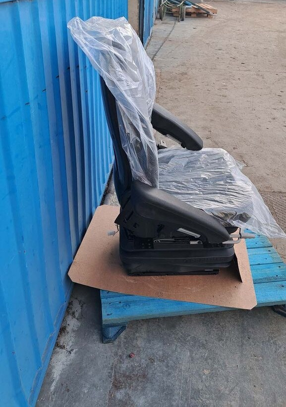 Volvo seat 11309082 for Volvo L45F, L45G, L45H, L50F, L50G, L50H - Chỗ ngồi cho Máy xúc lật bánh lốp: hình 3 Volvo seat 11309082 for Volvo L45F, L45G, L45H, L50F, L50G, L50H - Chỗ ngồi cho Máy xúc lật bánh lốp: hình 3