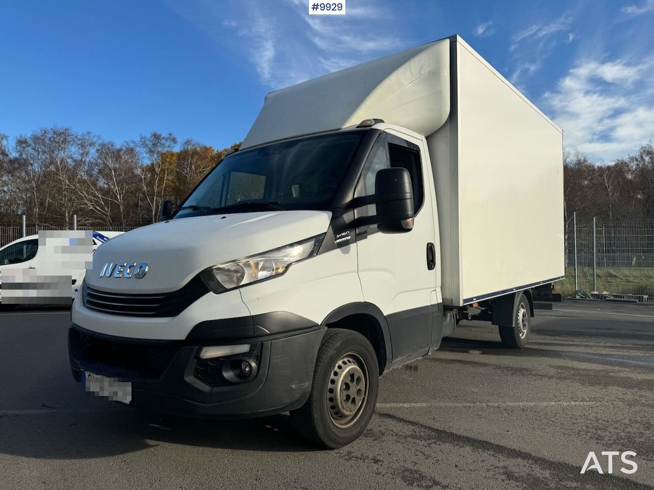 Xe tải nhỏ thùng kín Box Truck Iveco Daily with Tail Lift: hình 12 Xe tải nhỏ thùng kín Box Truck Iveco Daily with Tail Lift: hình 12