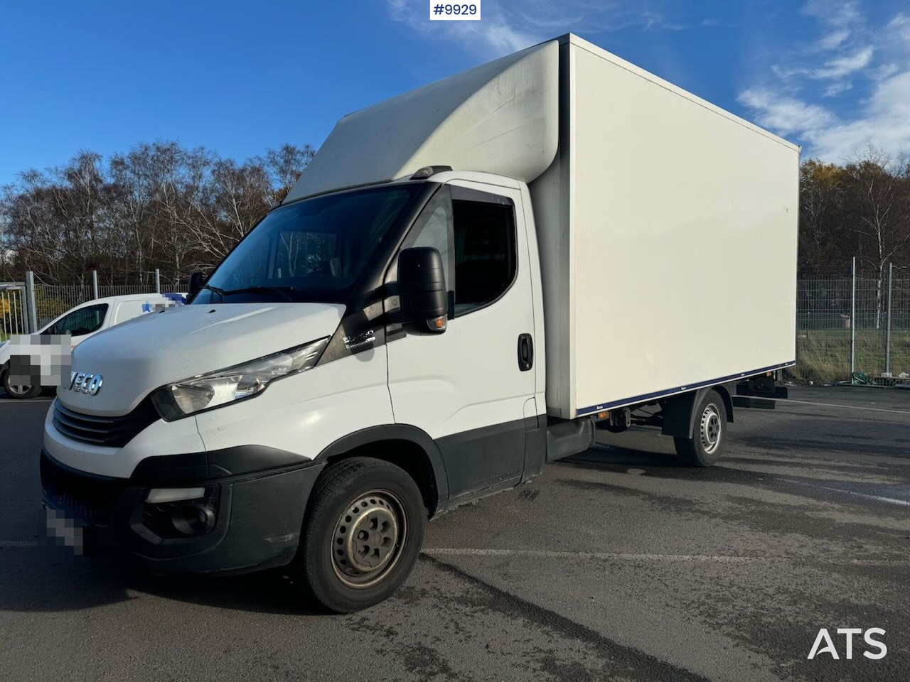 Box Truck Iveco Daily with Tail Lift - Xe tải nhỏ thùng kín: hình 1 Box Truck Iveco Daily with Tail Lift - Xe tải nhỏ thùng kín: hình 1
