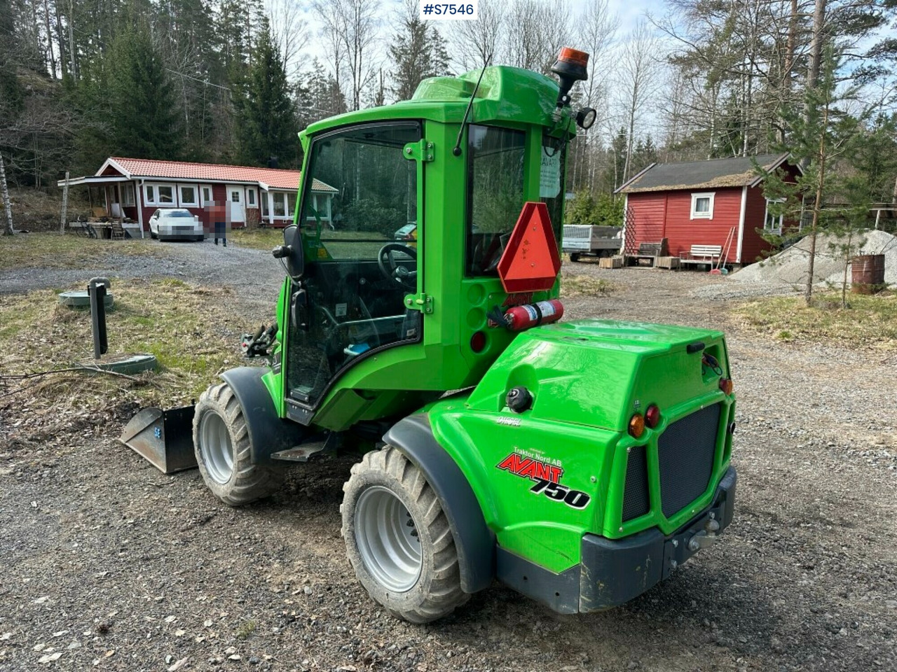 COMPACT LOADER, AVANT 750, WITH MANY TOOLS (SEE VIDEO) - Máy xúc lật mini gấp khúc: hình 3 COMPACT LOADER, AVANT 750, WITH MANY TOOLS (SEE VIDEO) - Máy xúc lật mini gấp khúc: hình 3