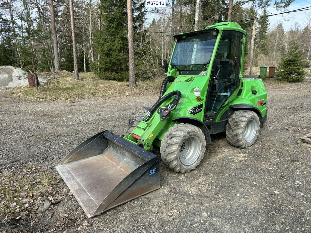 COMPACT LOADER, AVANT 750, WITH MANY TOOLS (SEE VIDEO) - Máy xúc lật mini gấp khúc: hình 1 COMPACT LOADER, AVANT 750, WITH MANY TOOLS (SEE VIDEO) - Máy xúc lật mini gấp khúc: hình 1