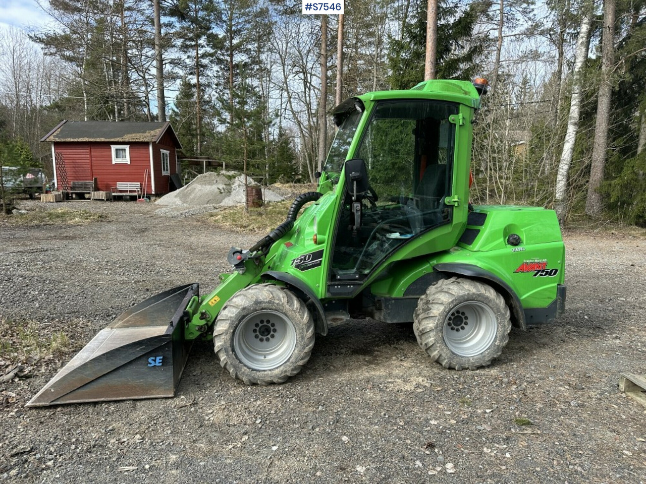 COMPACT LOADER, AVANT 750, WITH MANY TOOLS (SEE VIDEO) - Máy xúc lật mini gấp khúc: hình 2 COMPACT LOADER, AVANT 750, WITH MANY TOOLS (SEE VIDEO) - Máy xúc lật mini gấp khúc: hình 2
