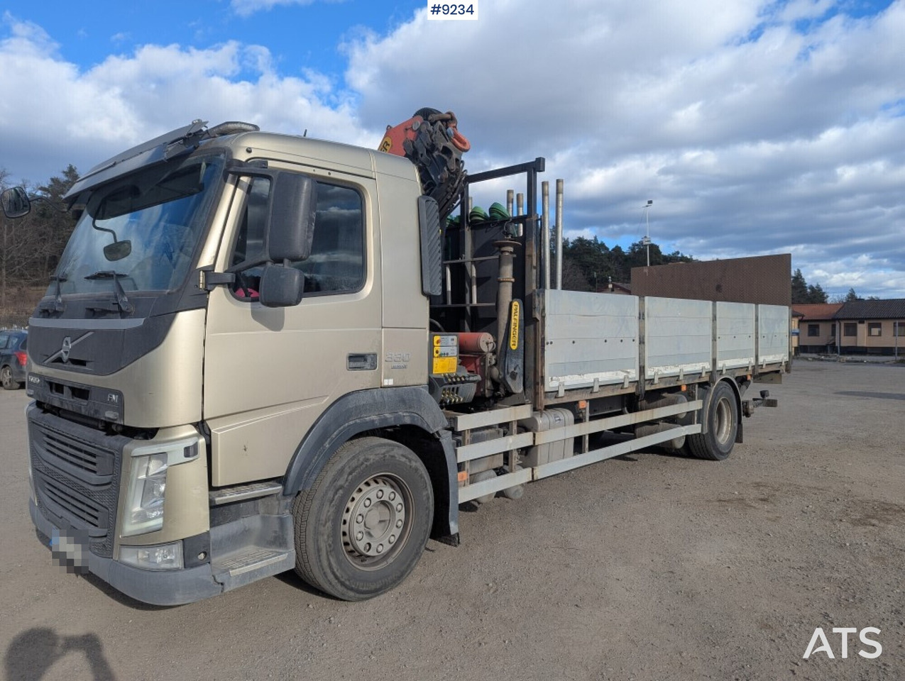 Crane Truck Volvo FM 330 4X2 with tail lift - Xe tải thùng lửng/ Phẳng, Xe cẩu tự hành: hình 1 Crane Truck Volvo FM 330 4X2 with tail lift - Xe tải thùng lửng/ Phẳng, Xe cẩu tự hành: hình 1