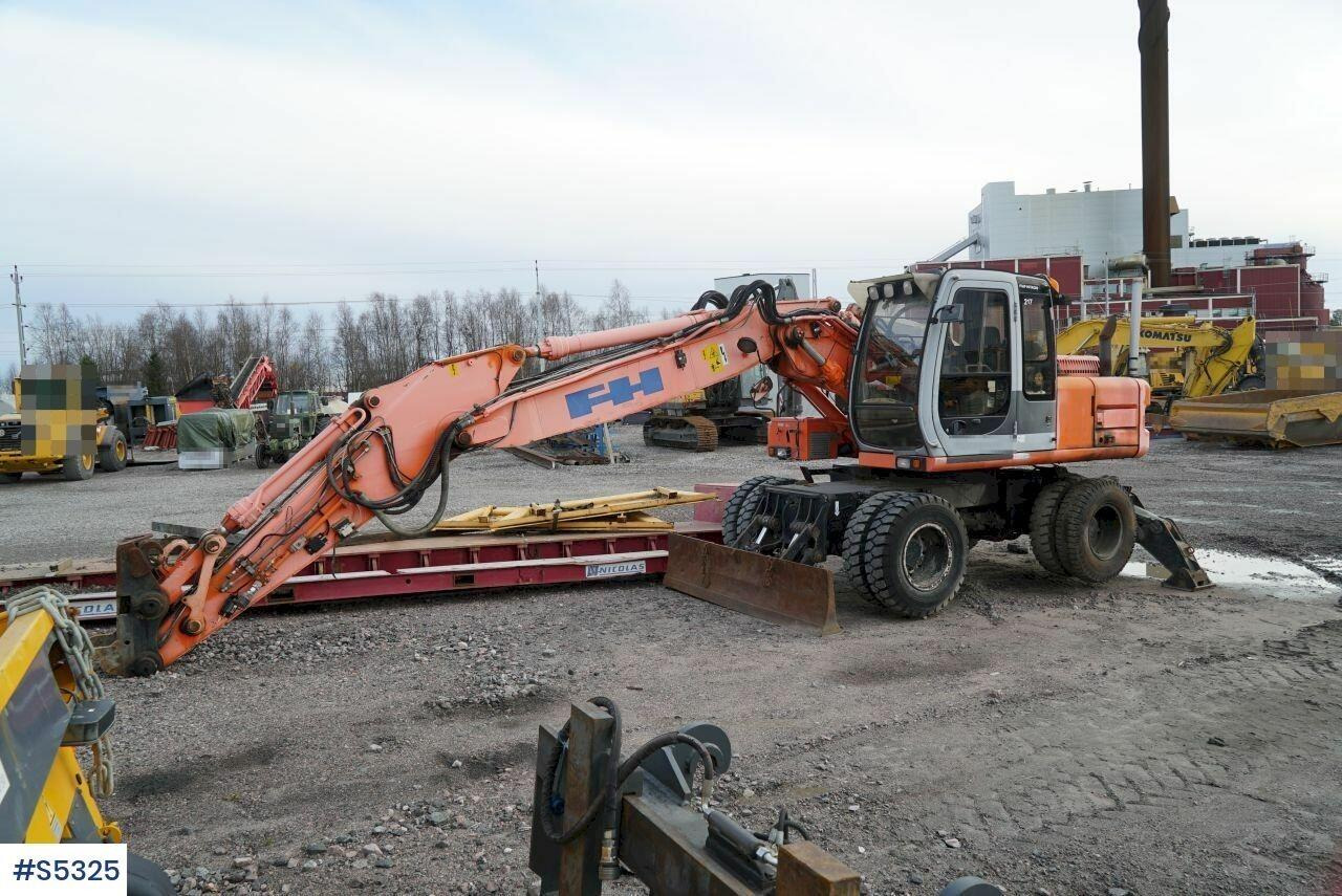 EXCAVATOR Hitachi EX165W with tools - Máy xúc: hình 2 EXCAVATOR Hitachi EX165W with tools - Máy xúc: hình 2