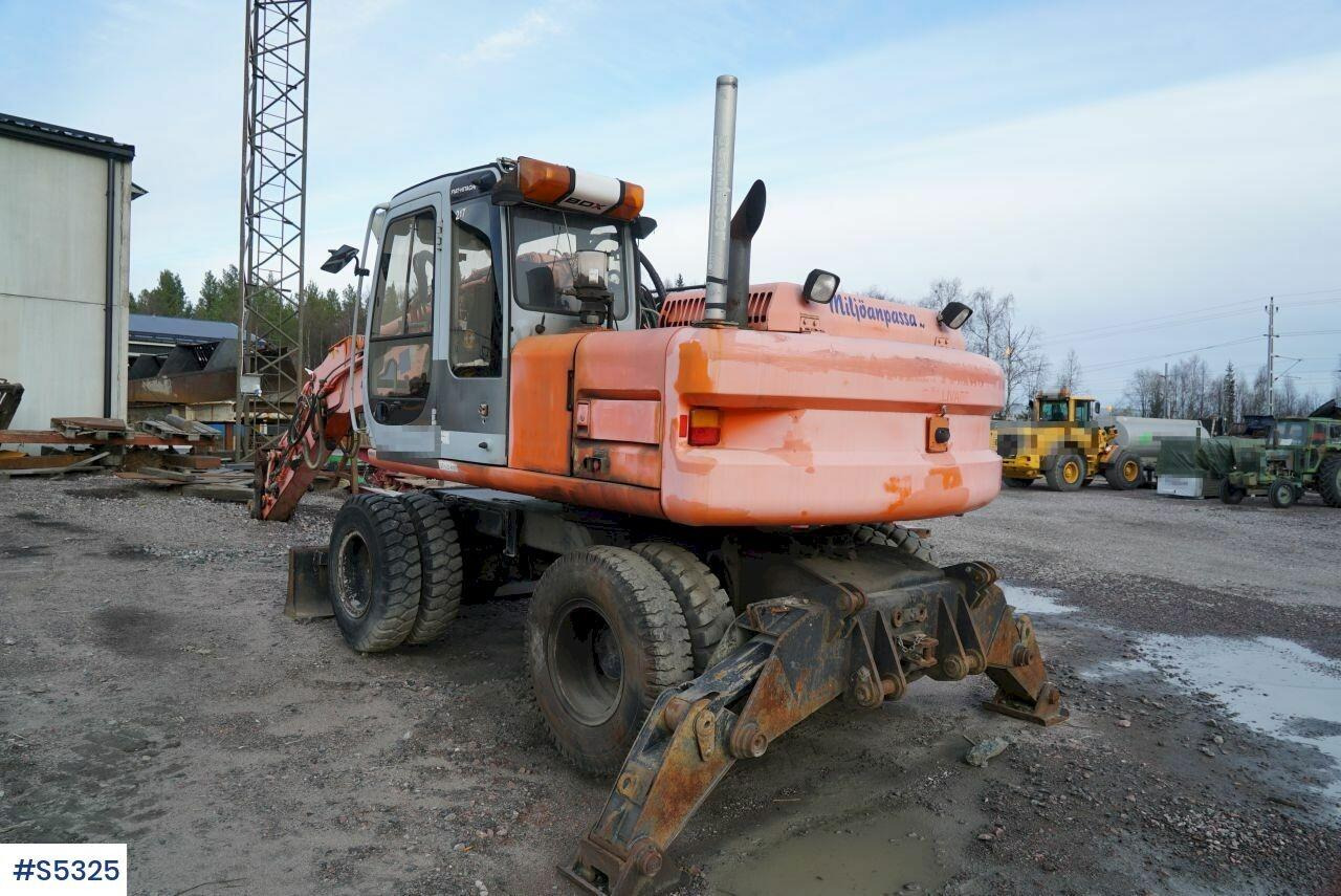 EXCAVATOR Hitachi EX165W with tools - Máy xúc: hình 3 EXCAVATOR Hitachi EX165W with tools - Máy xúc: hình 3