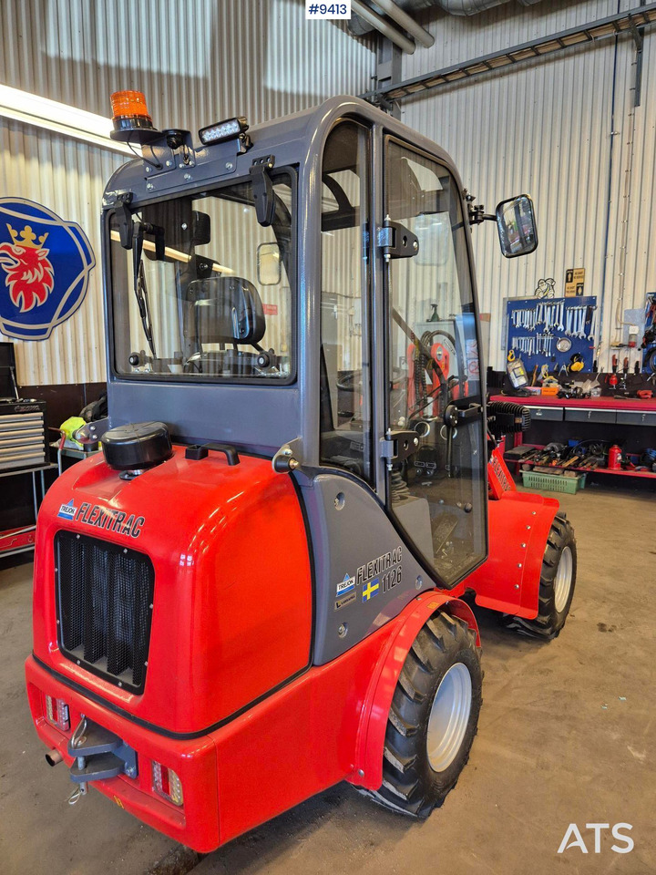 FLEXITRAC 1126 Skid steer loader with only 7 hours - Máy xúc lật mini gấp khúc: hình 4 FLEXITRAC 1126 Skid steer loader with only 7 hours - Máy xúc lật mini gấp khúc: hình 4