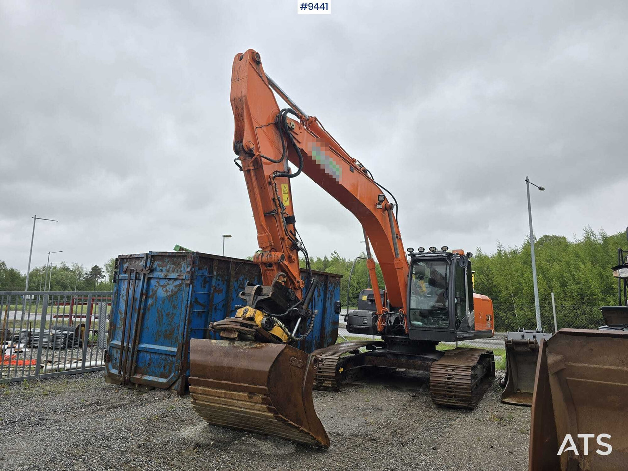 Hitachi ZX 250 LC-3 - Máy xúc bánh xích: hình 1 Hitachi ZX 250 LC-3 - Máy xúc bánh xích: hình 1