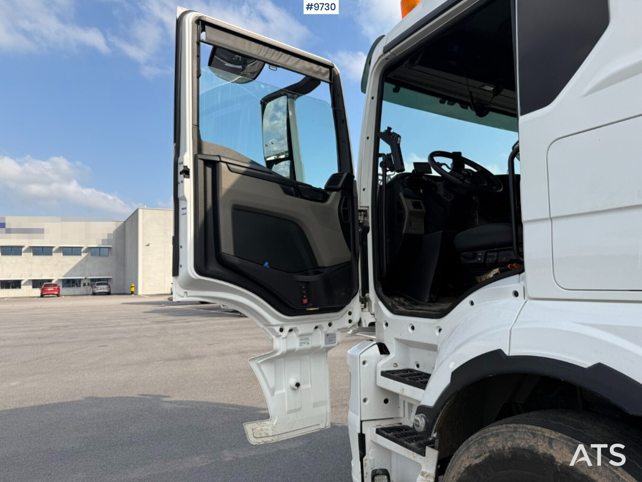 Cho thuê  Hook lift MAN TGS 26.510 with crane flatbed and gravel flatbed Hook lift MAN TGS 26.510 with crane flatbed and gravel flatbed: hình 13