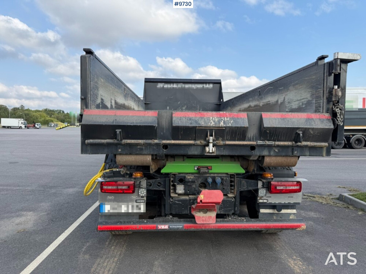 Cho thuê  Hook lift MAN TGS 26.510 with crane flatbed and gravel flatbed Hook lift MAN TGS 26.510 with crane flatbed and gravel flatbed: hình 8