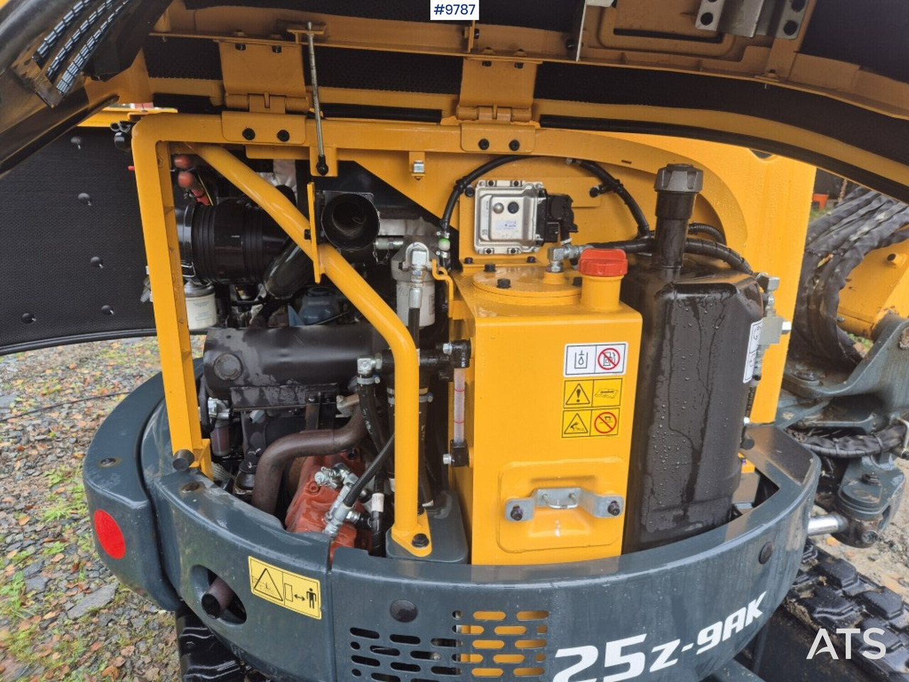 Hyundai 25Z-9AK mini excavator with tiltrotator and attachments - Máy xúc mini: hình 5 Hyundai 25Z-9AK mini excavator with tiltrotator and attachments - Máy xúc mini: hình 5