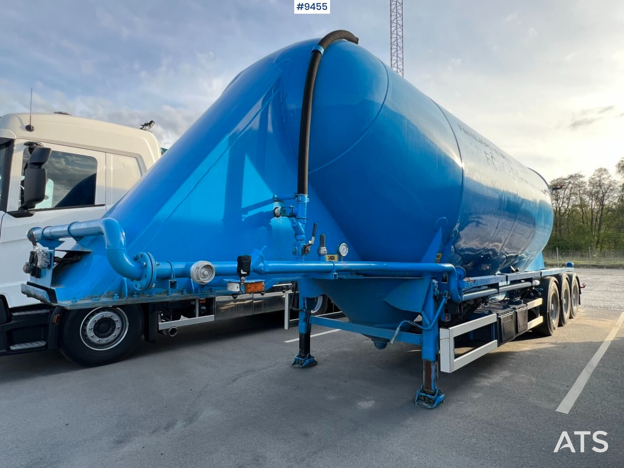INTERCONSULT Bulk trailer - Sơ mi rơ moóc bồn silo: hình 1 INTERCONSULT Bulk trailer - Sơ mi rơ moóc bồn silo: hình 1