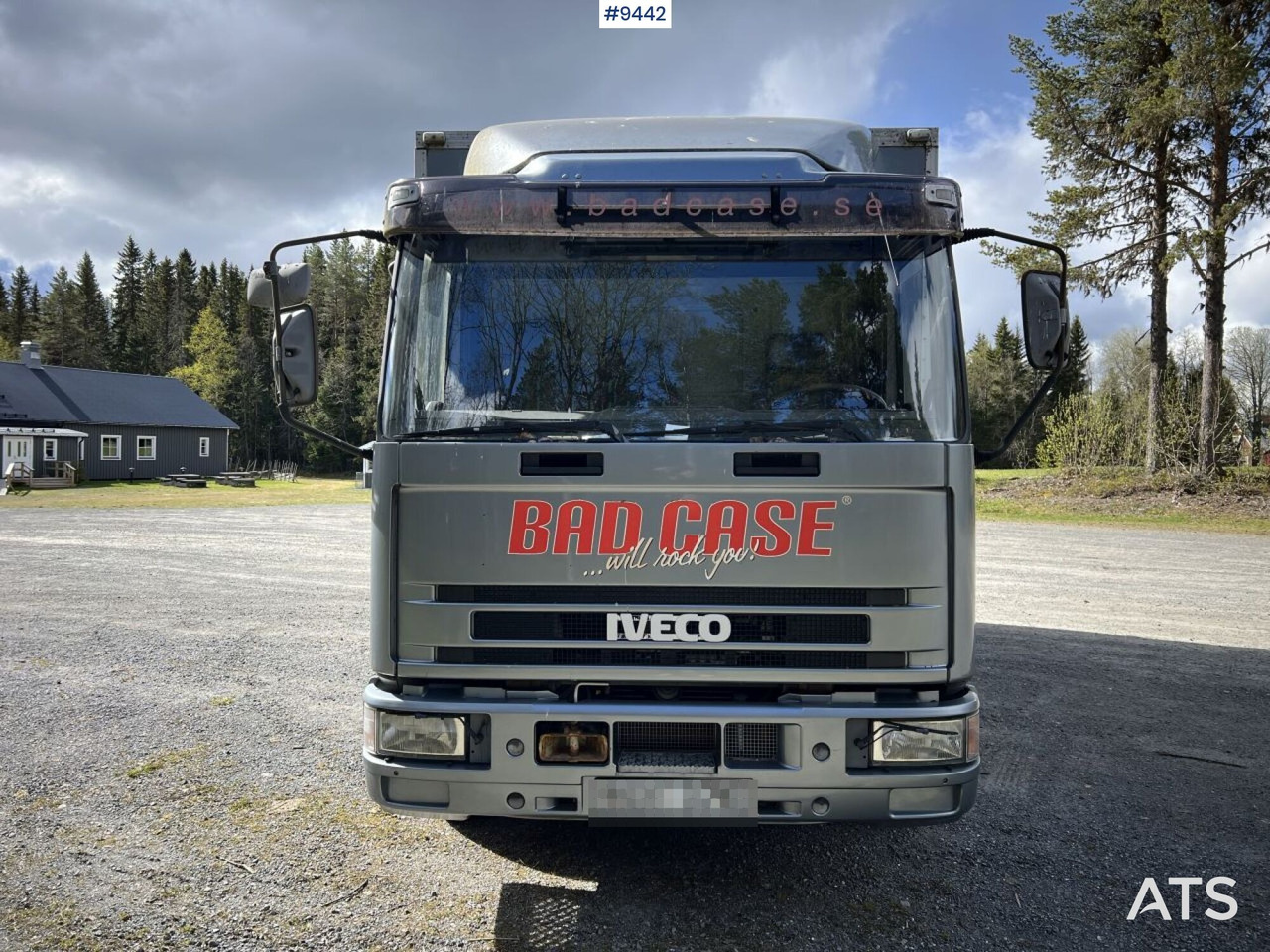 IVECO 85 E18 Box Truck with tail lift (VIDEO) - Xe tải hộp: hình 4 IVECO 85 E18 Box Truck with tail lift (VIDEO) - Xe tải hộp: hình 4