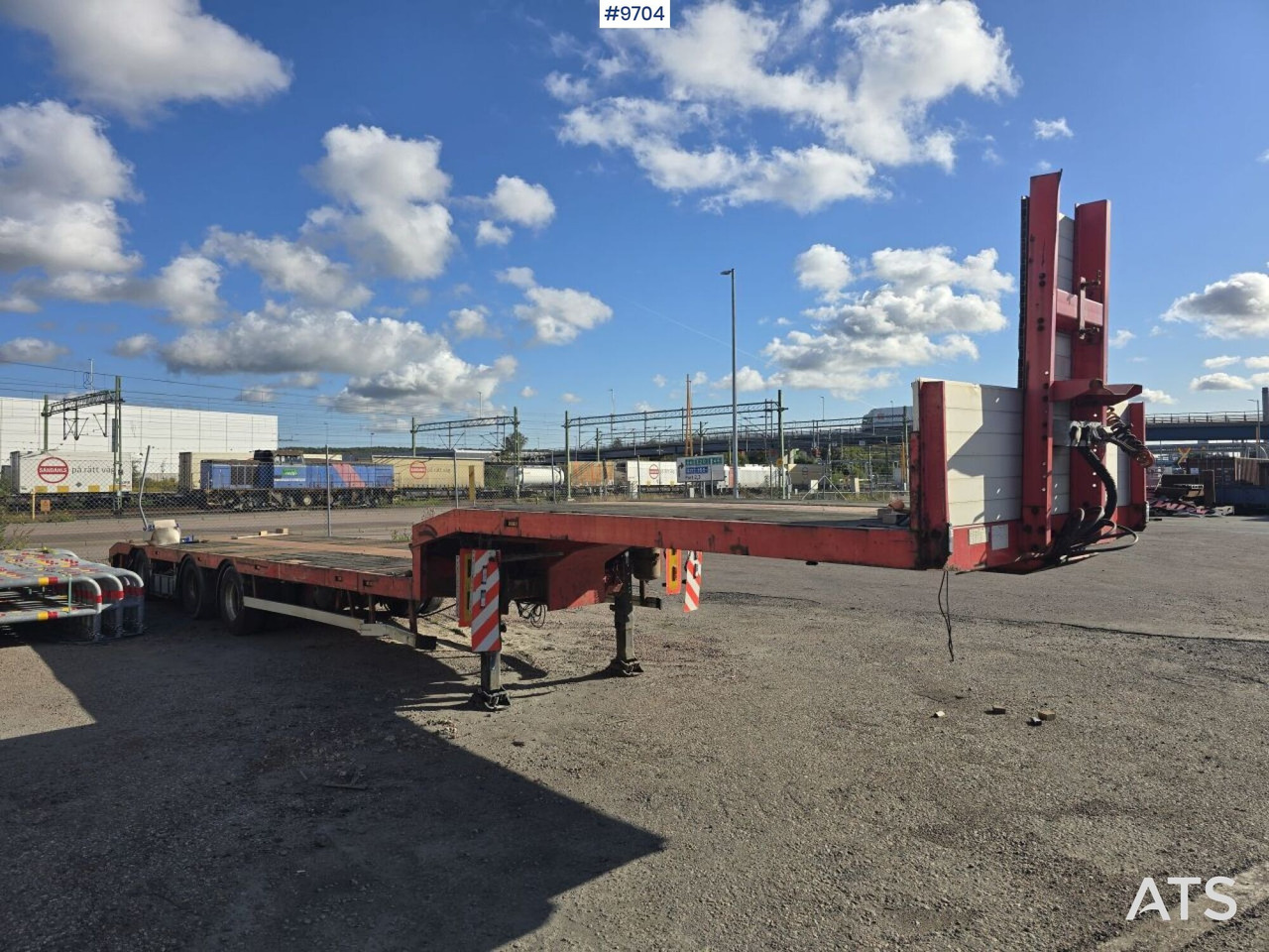 Jumbotrailer HRD NTG - Sơ mi rơ moóc thùng thấp: hình 1 Jumbotrailer HRD NTG - Sơ mi rơ moóc thùng thấp: hình 1