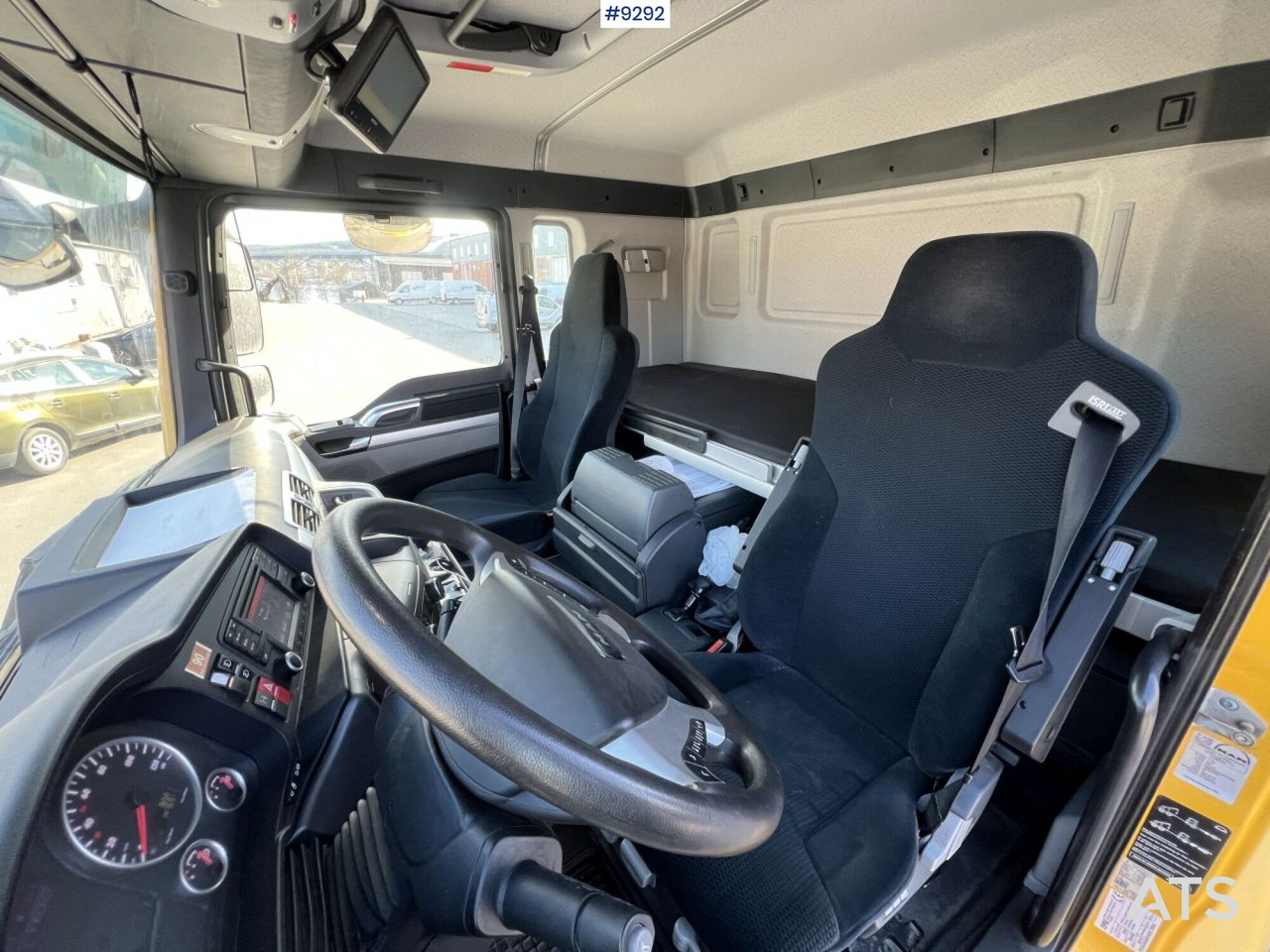 Xe tải hộp MAN TGM 26.340 6X2 Box truck: hình 6