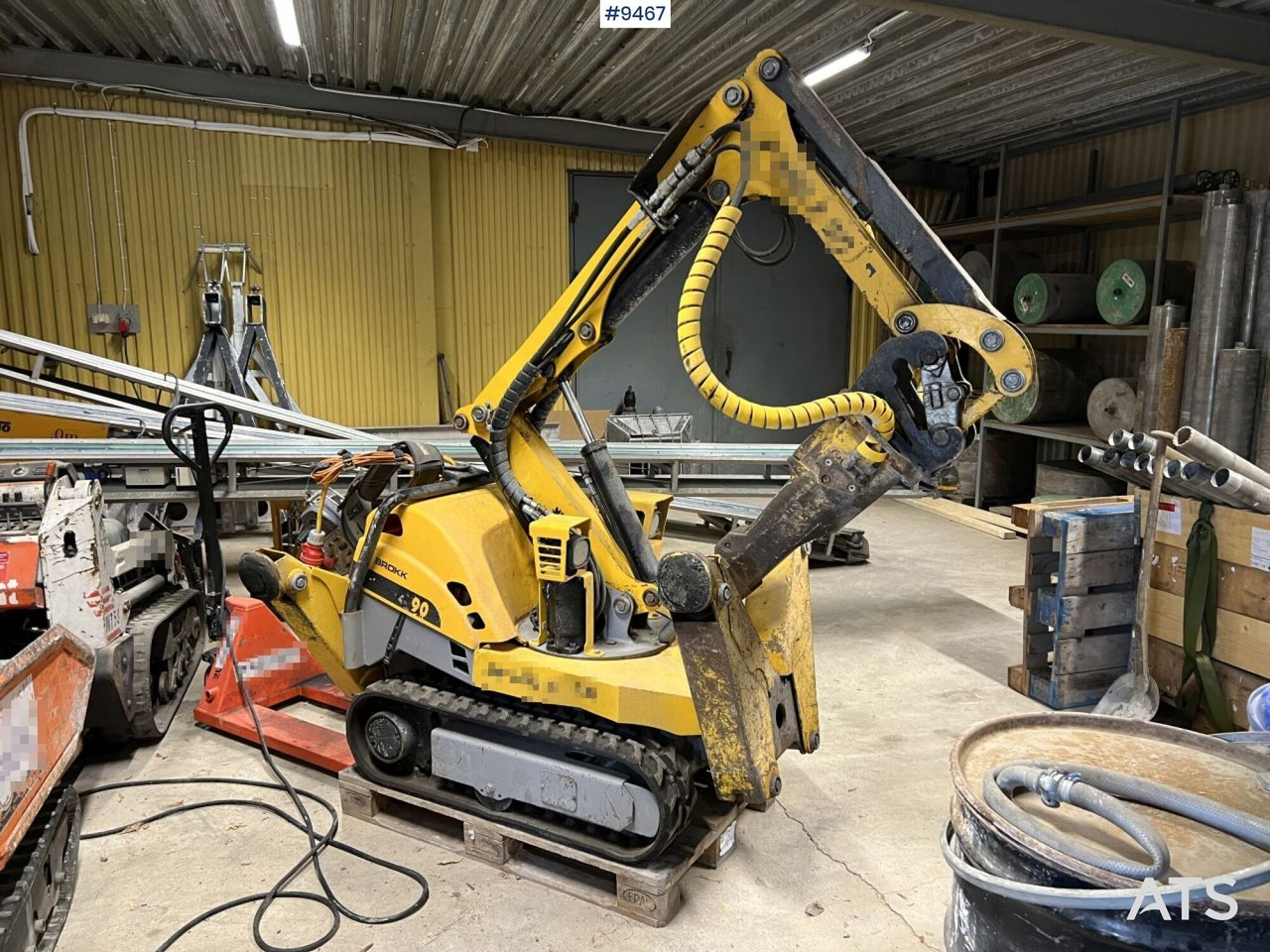 Máy móc xây dựng BROKK 90 Demolition / Forming robot: hình 7