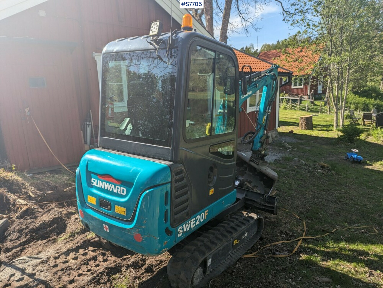 Mini excavator Sunward SWE20F with buckets SEE VIDEO - Máy xúc: hình 3 Mini excavator Sunward SWE20F with buckets SEE VIDEO - Máy xúc: hình 3